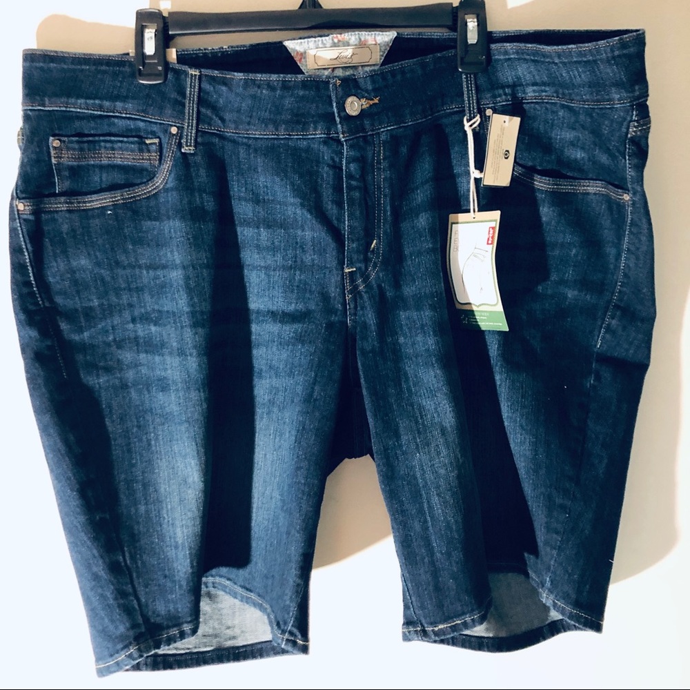 LEVI'S  542 BERMUDA  22W NWT